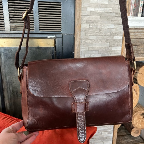 jesslyn blake Handbags - Elegant Brown Leather Crossbody Bag